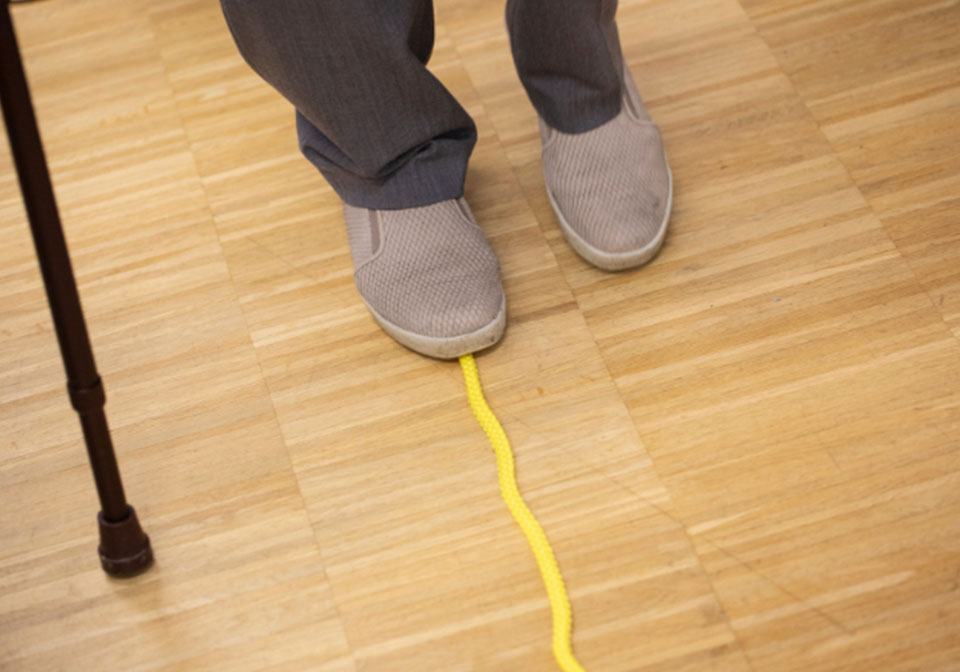 Die Beratung zur Sturzprophylaxe wird wieder aufgenommen.